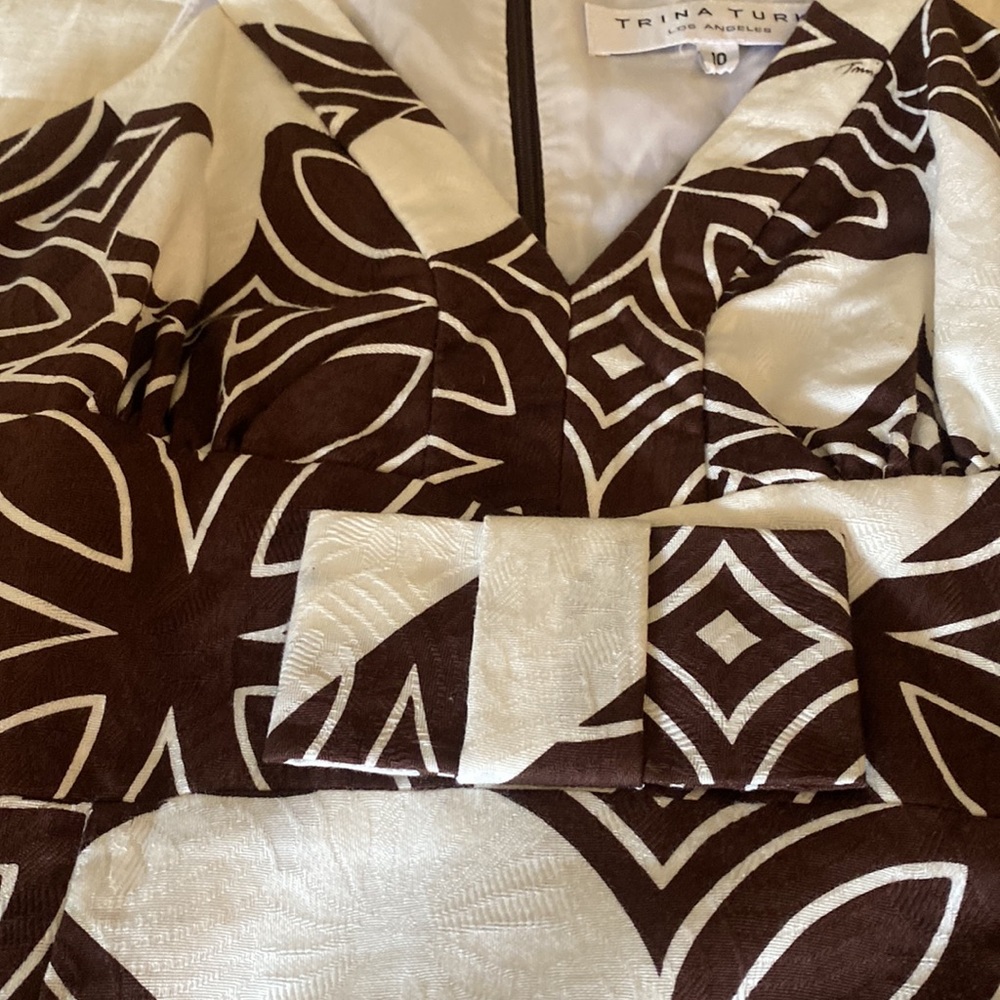 Beautiful TRINA TURK dress SIZE 10 mini SLEEVELESS dress up or down EC - Picture 5 of 12